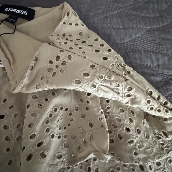 Express cute layer light olive skirt - Picture 2 of 3